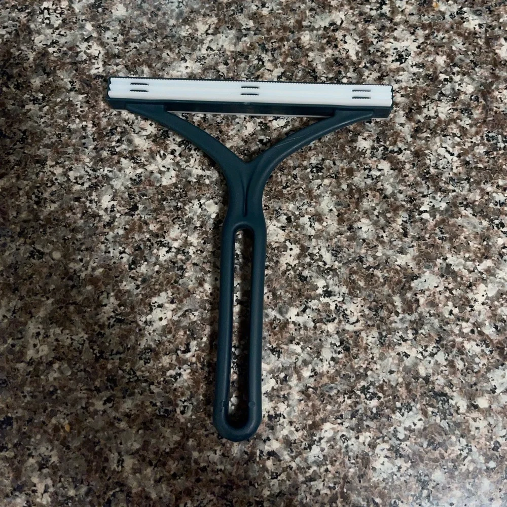 Pet hair furniture removal brush NWOT